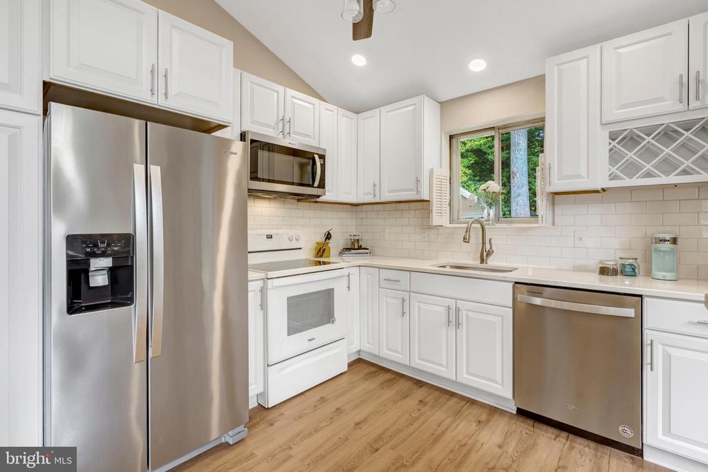 8622 KENILWORTH DRIVE