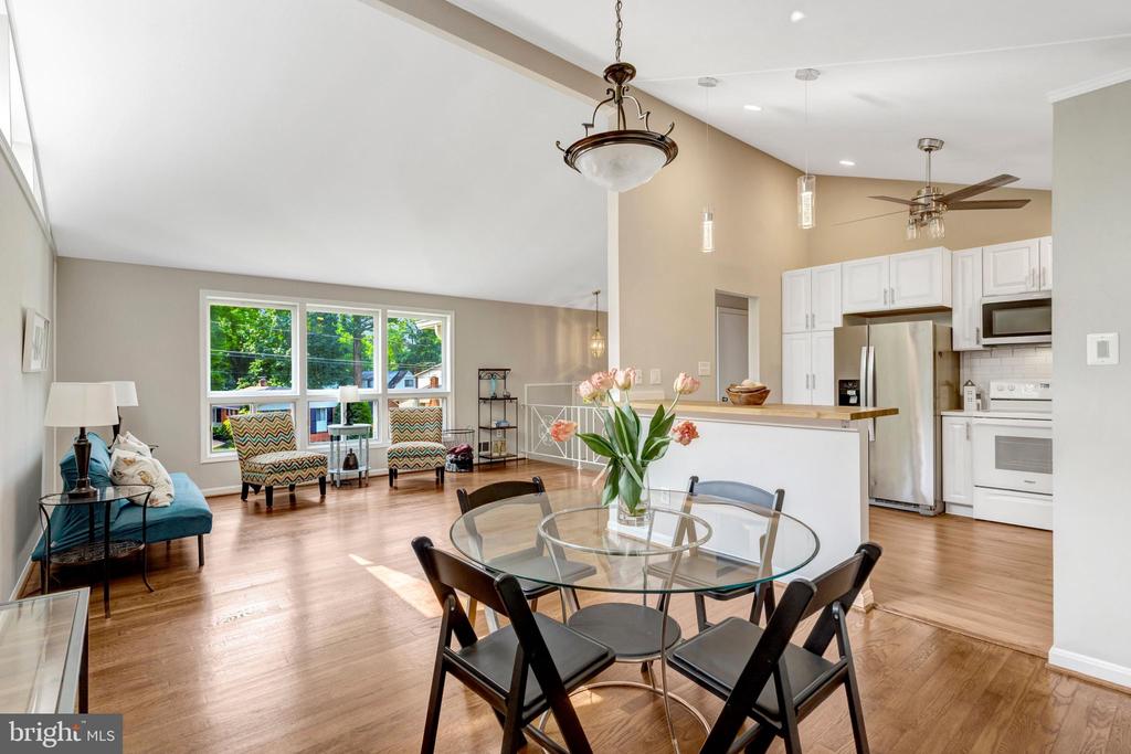 8622 KENILWORTH DRIVE