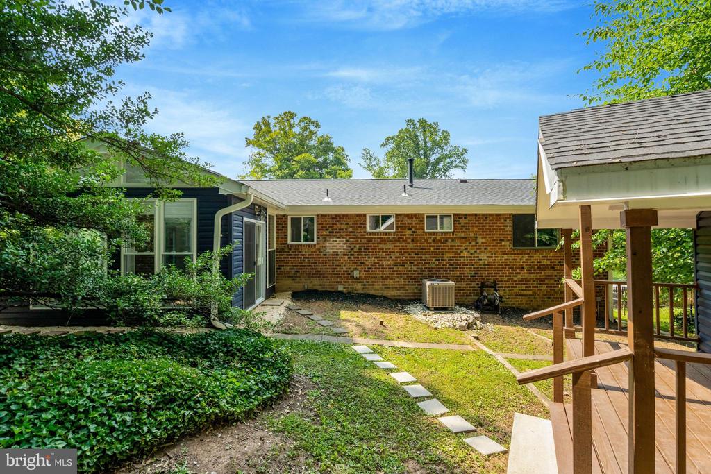 8622 KENILWORTH DRIVE