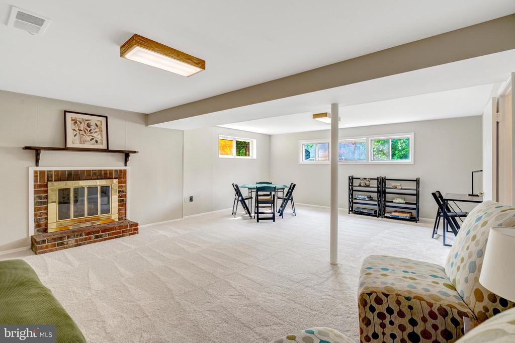 8622 KENILWORTH DRIVE