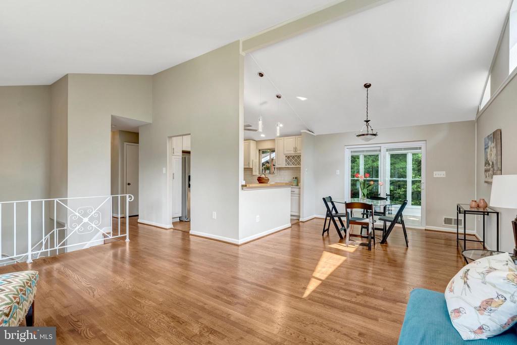 8622 KENILWORTH DRIVE