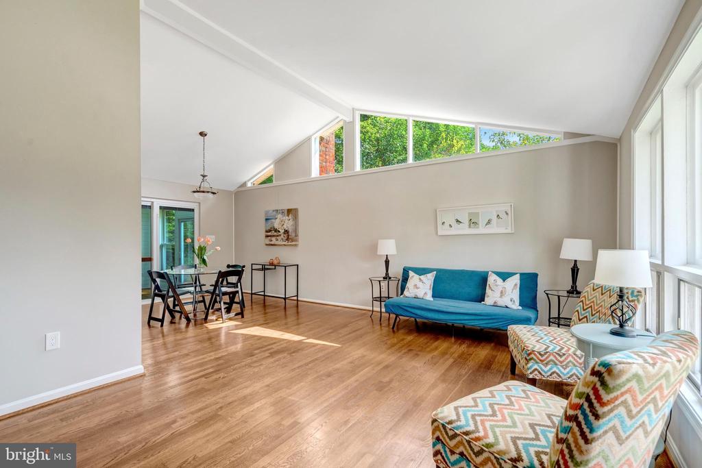8622 KENILWORTH DRIVE