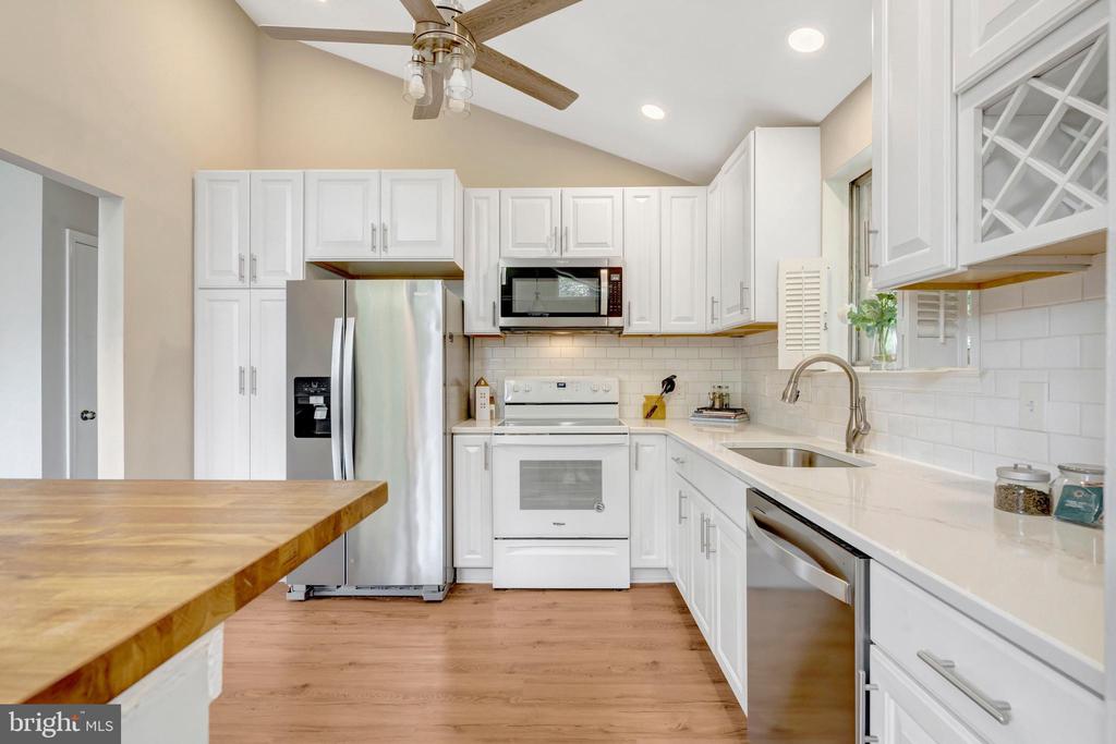 8622 KENILWORTH DRIVE