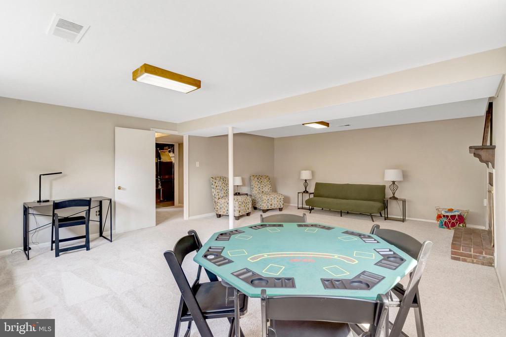 8622 KENILWORTH DRIVE