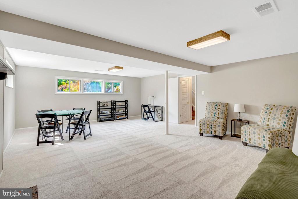 8622 KENILWORTH DRIVE