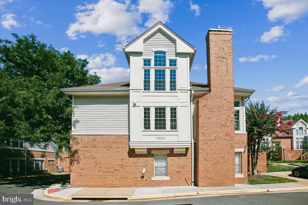7023 HAYCOCK ROAD
