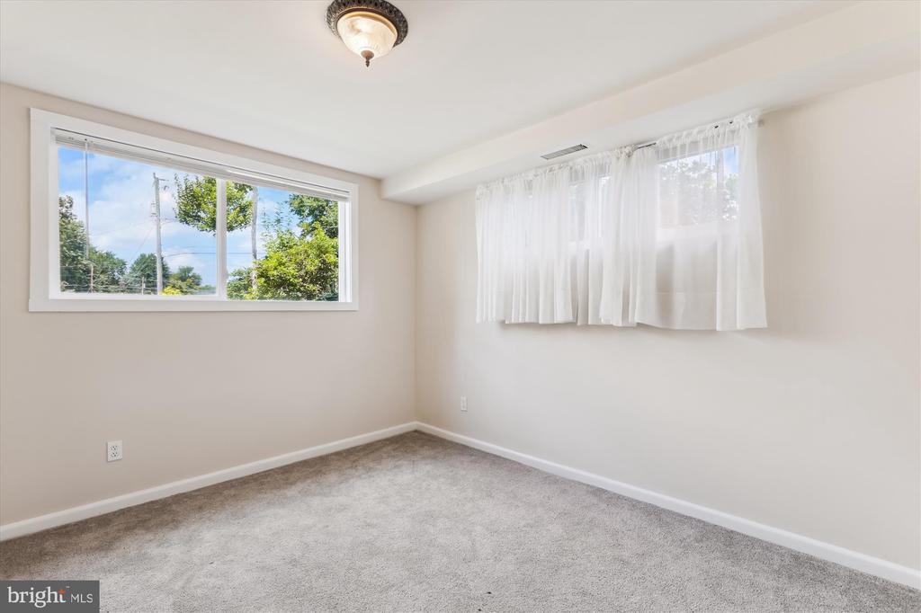 6916 SOUTHRIDGE DRIVE