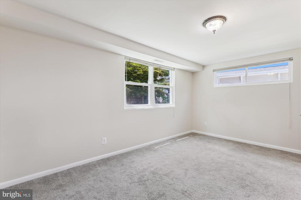 6916 SOUTHRIDGE DRIVE