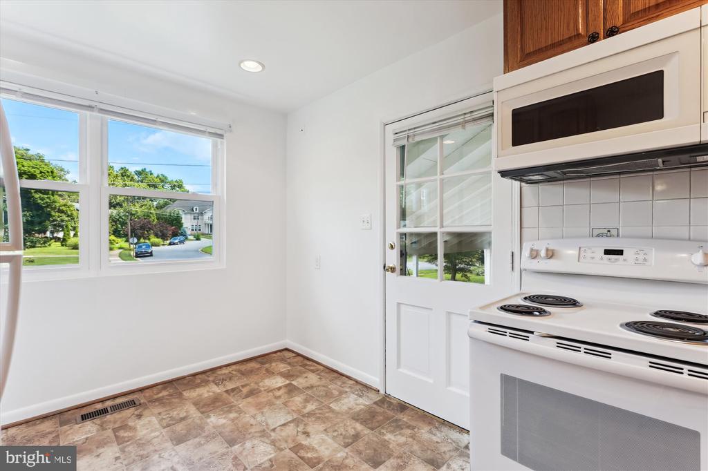 6916 SOUTHRIDGE DRIVE