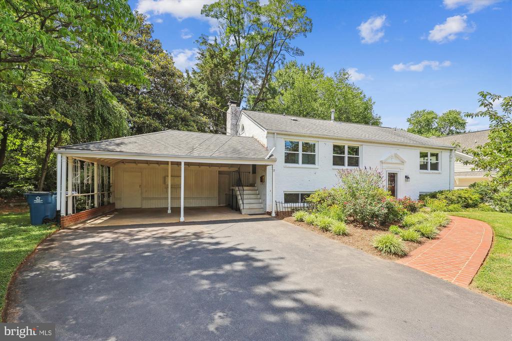 6916 SOUTHRIDGE DRIVE