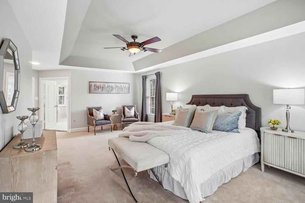 2755 OAKTON PLANTATION LANE