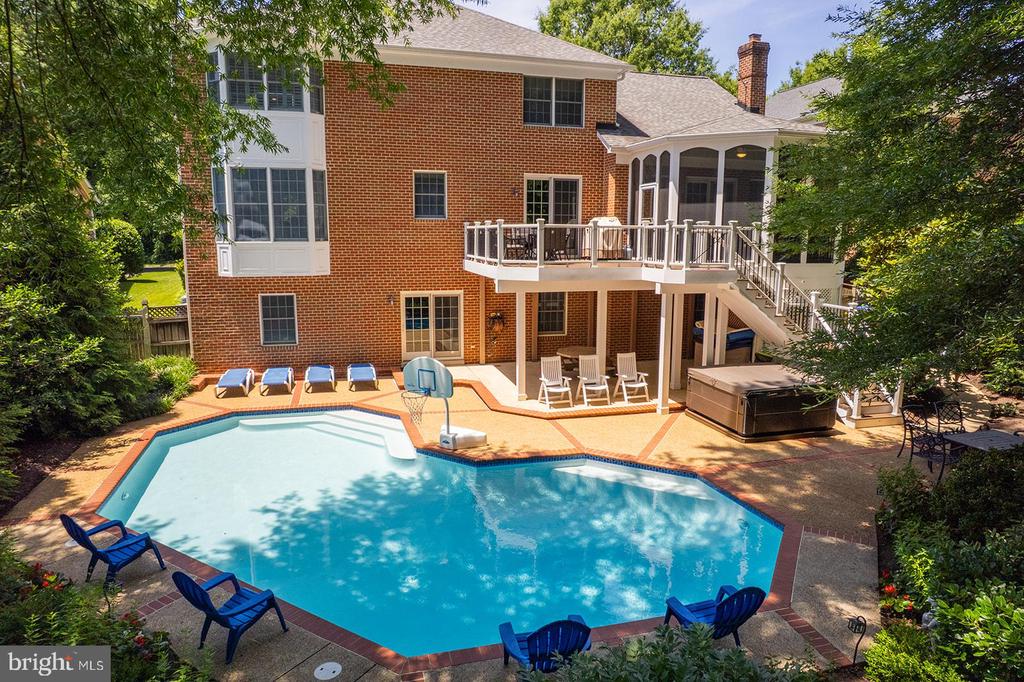 2755 OAKTON PLANTATION LANE