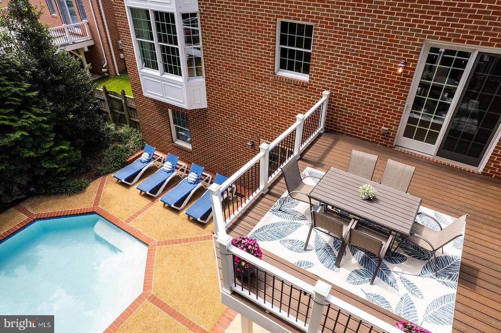 2755 OAKTON PLANTATION LANE