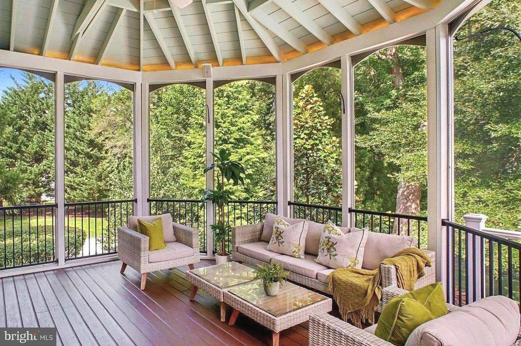 2755 OAKTON PLANTATION LANE