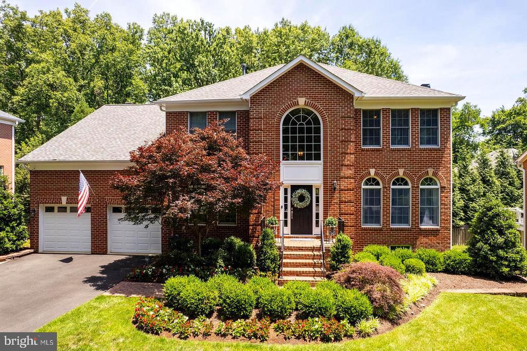 2755 OAKTON PLANTATION LANE