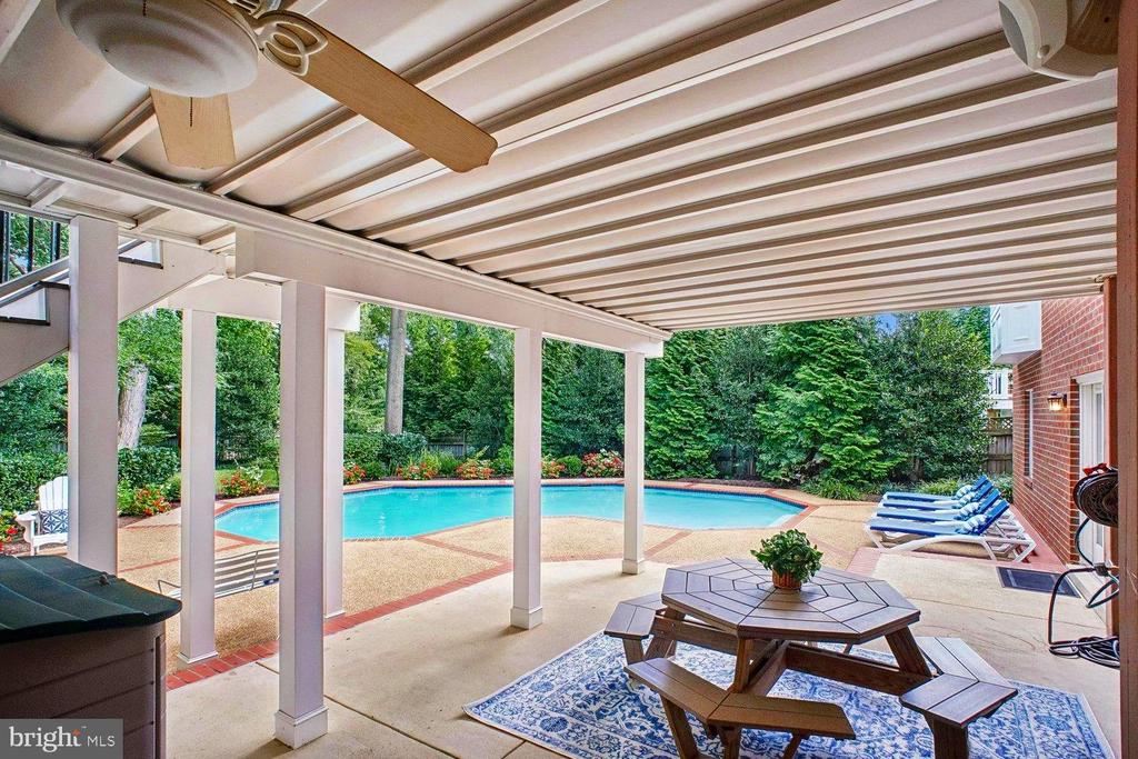 2755 OAKTON PLANTATION LANE