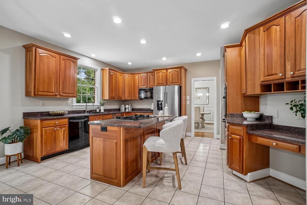 2755 OAKTON PLANTATION LANE