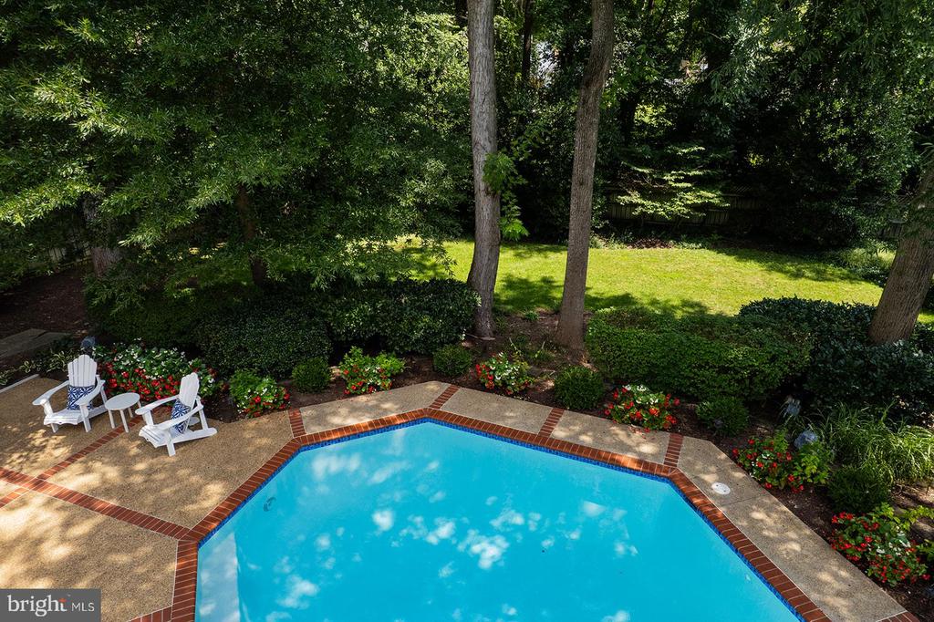 2755 OAKTON PLANTATION LANE