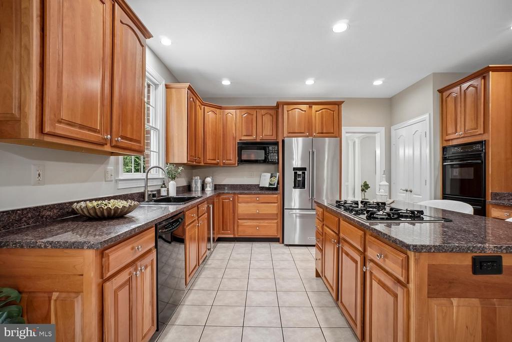 2755 OAKTON PLANTATION LANE
