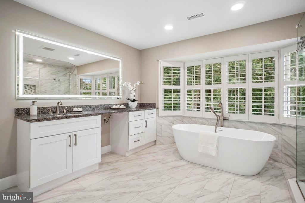 2755 OAKTON PLANTATION LANE