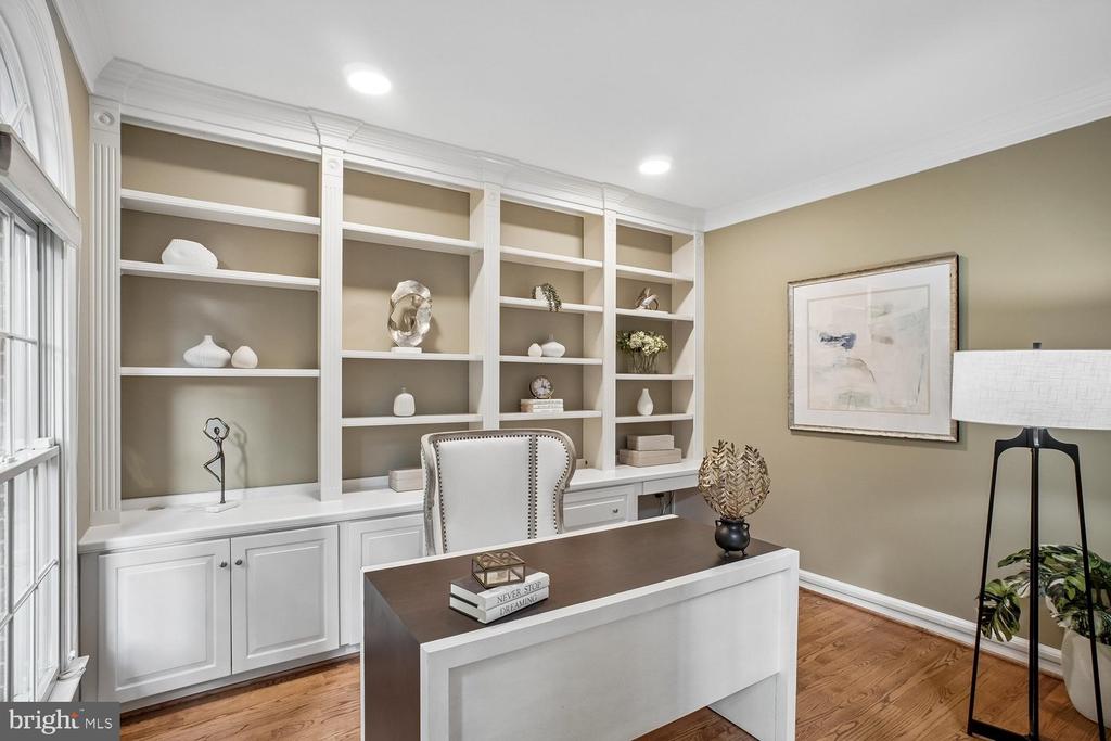 2755 OAKTON PLANTATION LANE