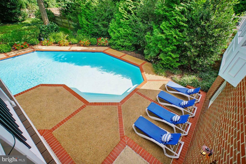 2755 OAKTON PLANTATION LANE