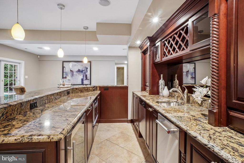 2755 OAKTON PLANTATION LANE