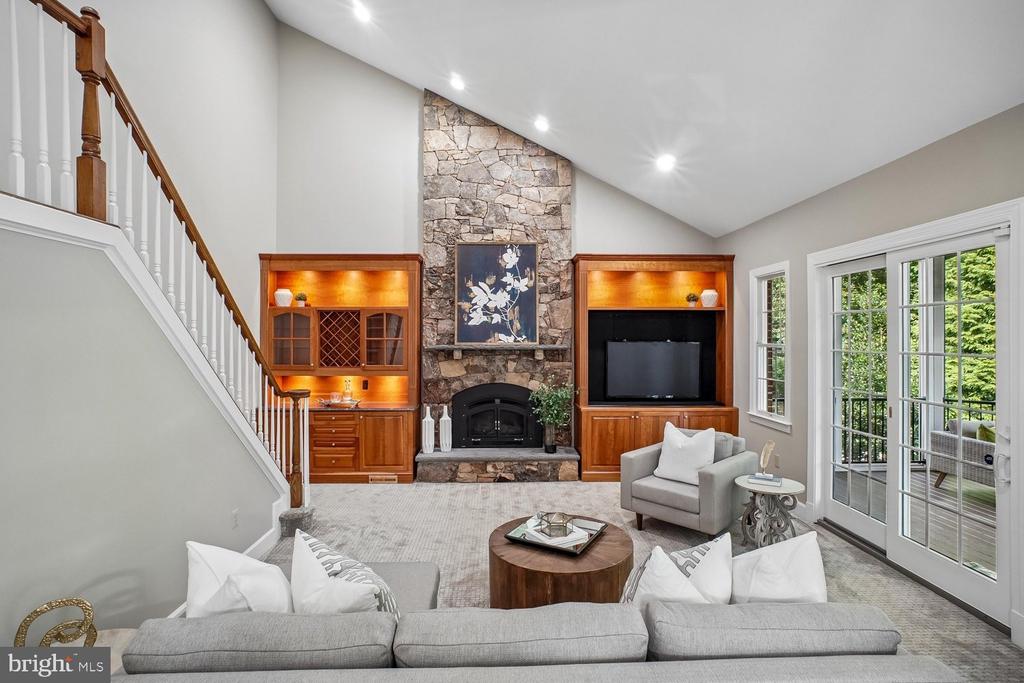 2755 OAKTON PLANTATION LANE