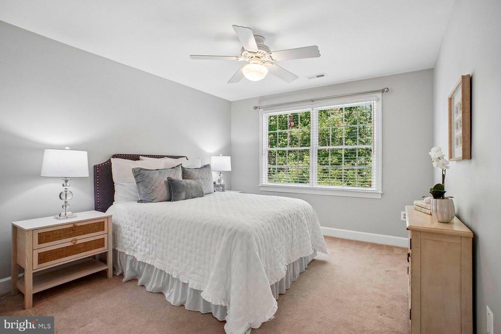 2755 OAKTON PLANTATION LANE