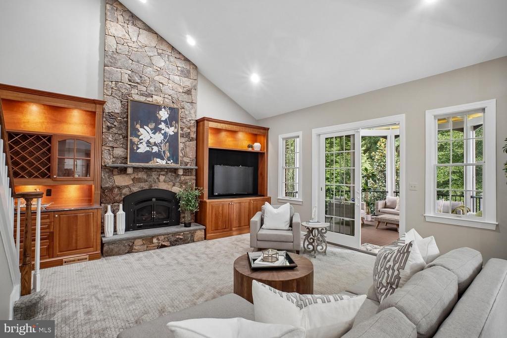 2755 OAKTON PLANTATION LANE