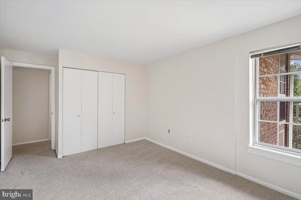 1935 WILSON LANE Unit: 304
