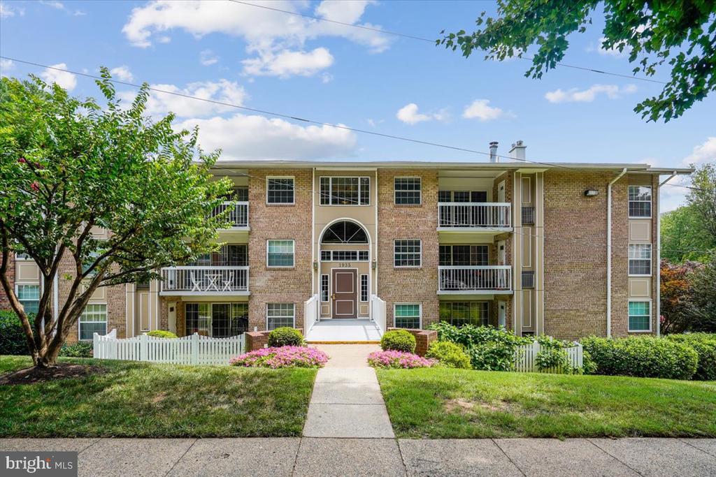 1935 WILSON LANE Unit: 304