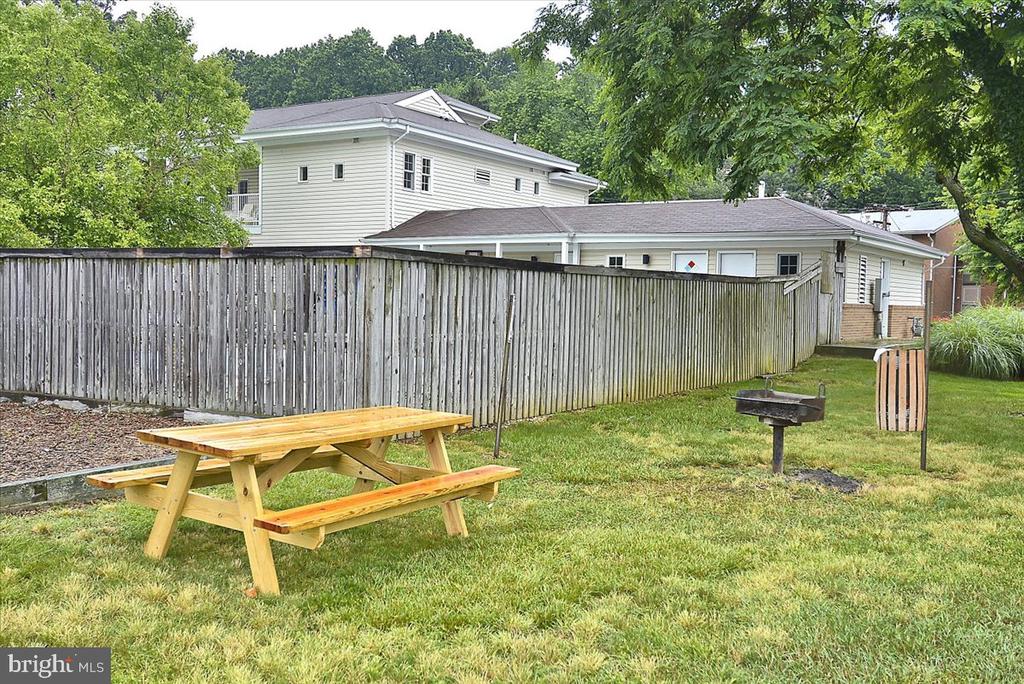 1935 WILSON LANE Unit: 304