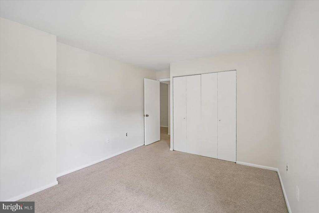 1935 WILSON LANE Unit: 304
