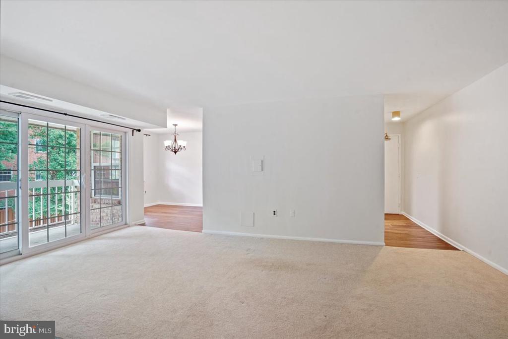 1935 WILSON LANE Unit: 304