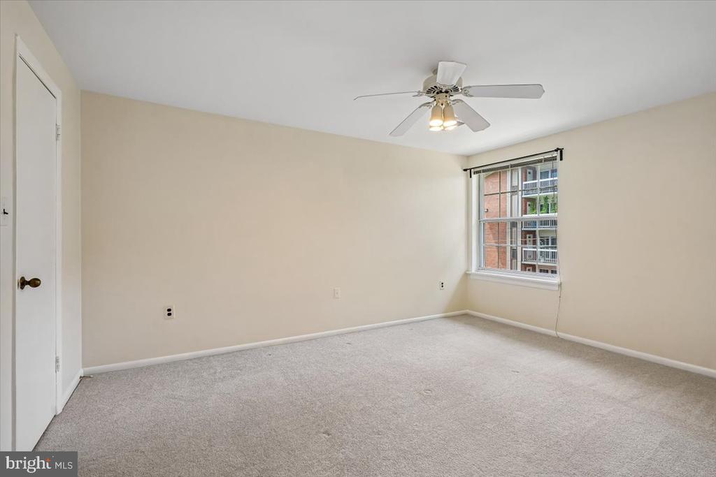 1935 WILSON LANE Unit: 304