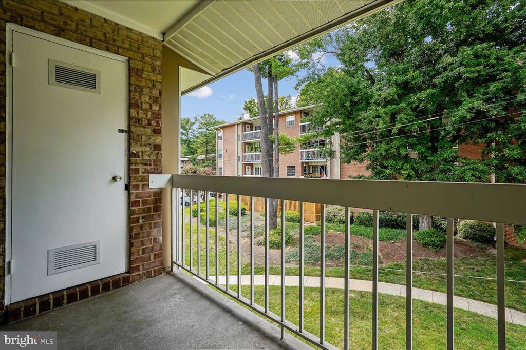 1935 WILSON LANE Unit: 304