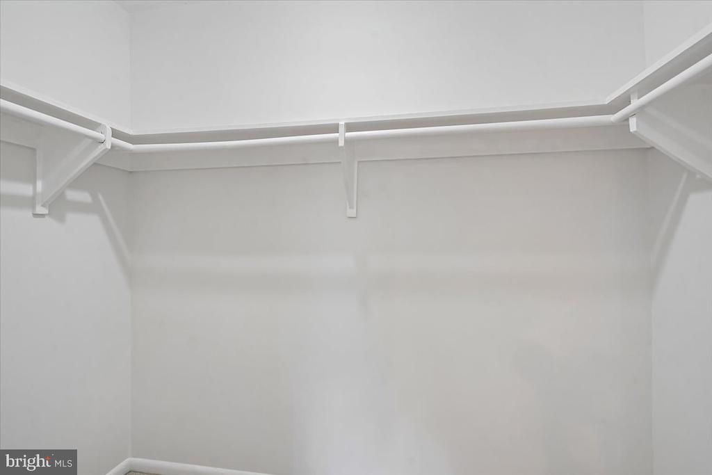 1935 WILSON LANE Unit: 304