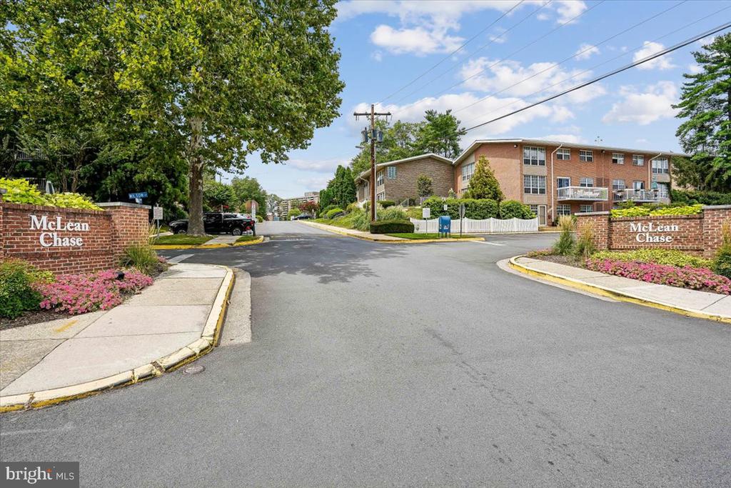 1935 WILSON LANE Unit: 304