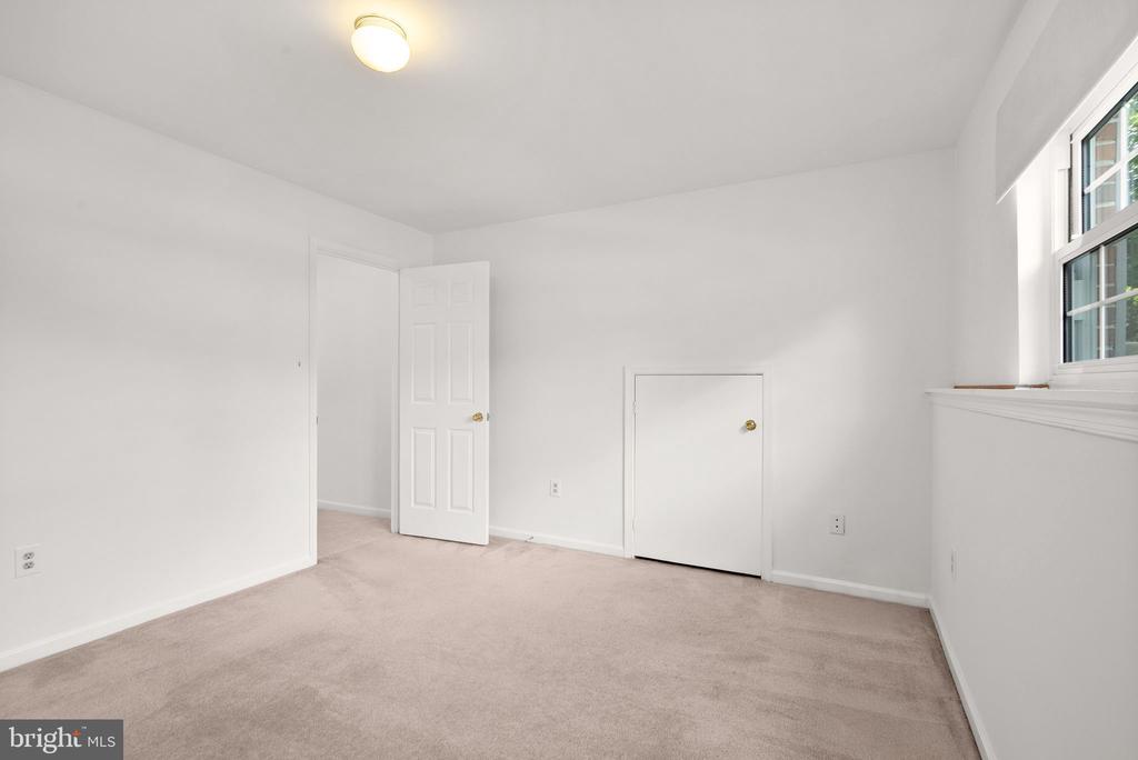 7369 RHONDDA DRIVE