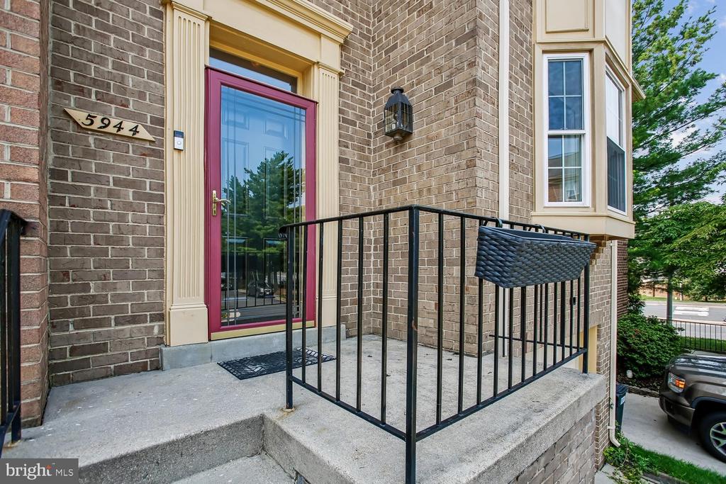 5944 NORHAM DRIVE