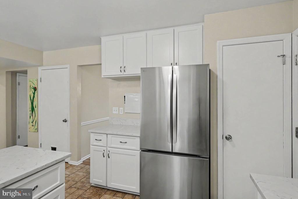 726 GENTLE BREEZE COURT