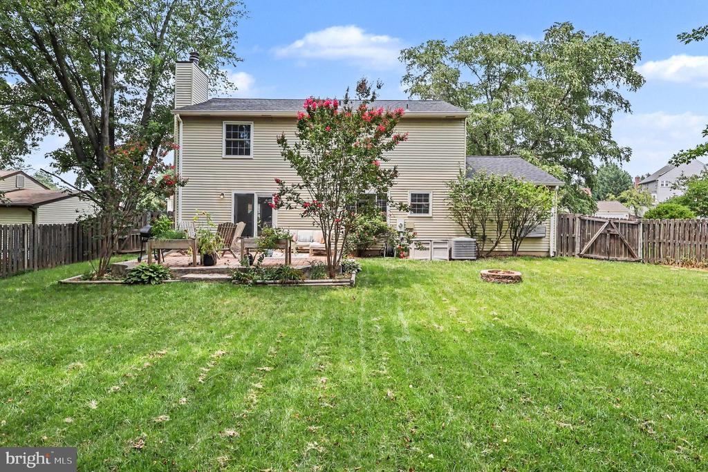 726 GENTLE BREEZE COURT