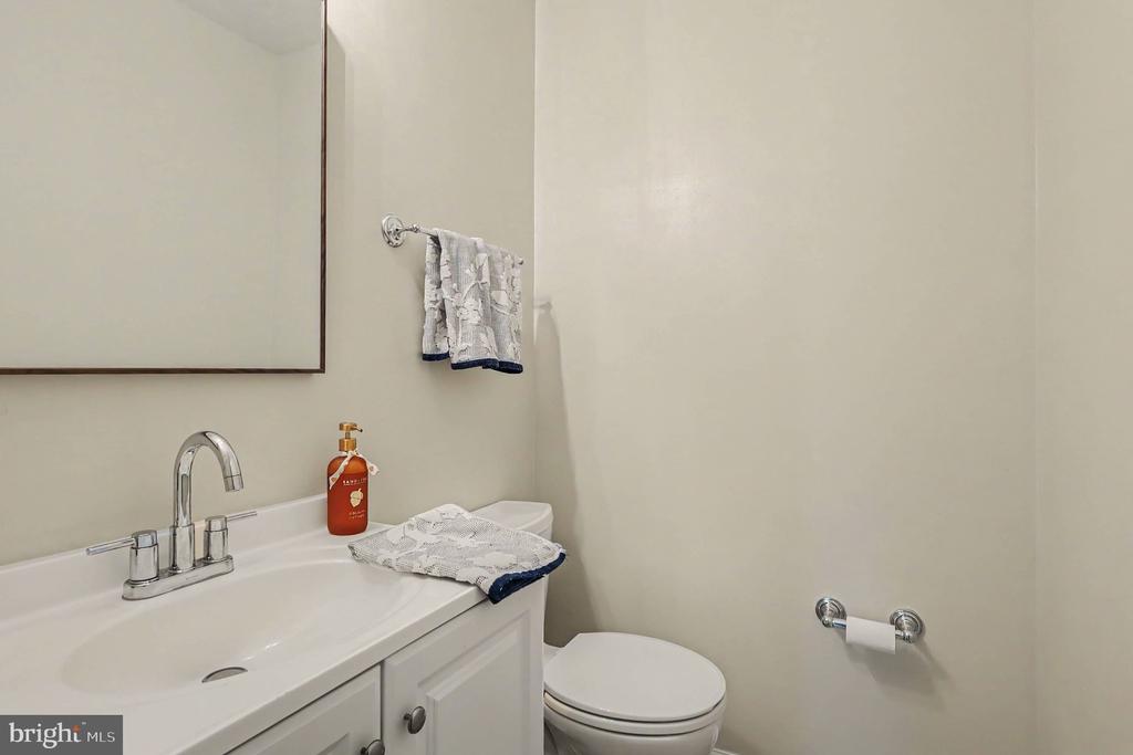726 GENTLE BREEZE COURT