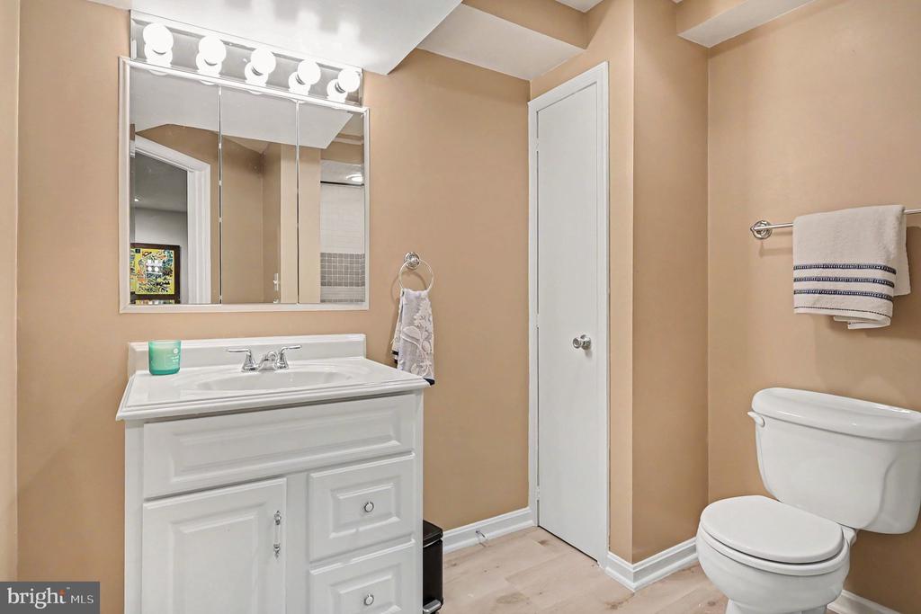 726 GENTLE BREEZE COURT