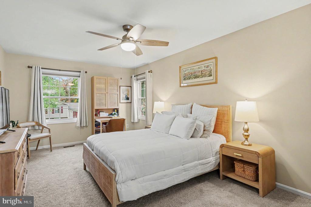 726 GENTLE BREEZE COURT
