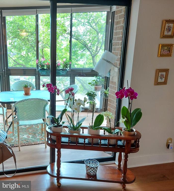 8340 GREENSBORO Unit: 221