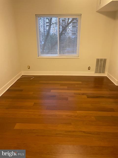 8340 GREENSBORO Unit: 221