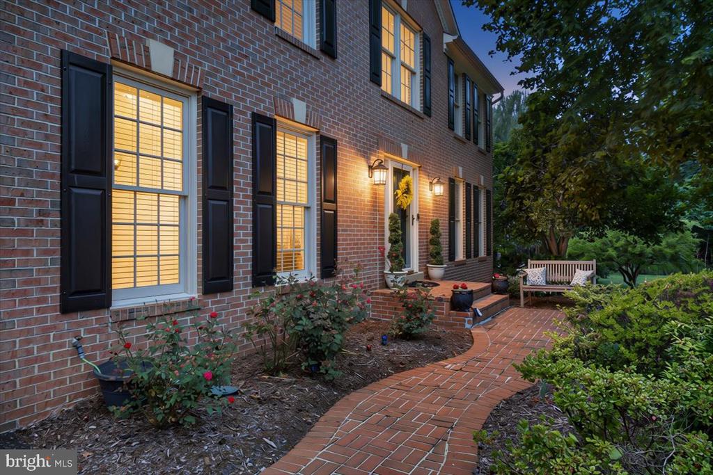 6300 LEE FOREST PATH