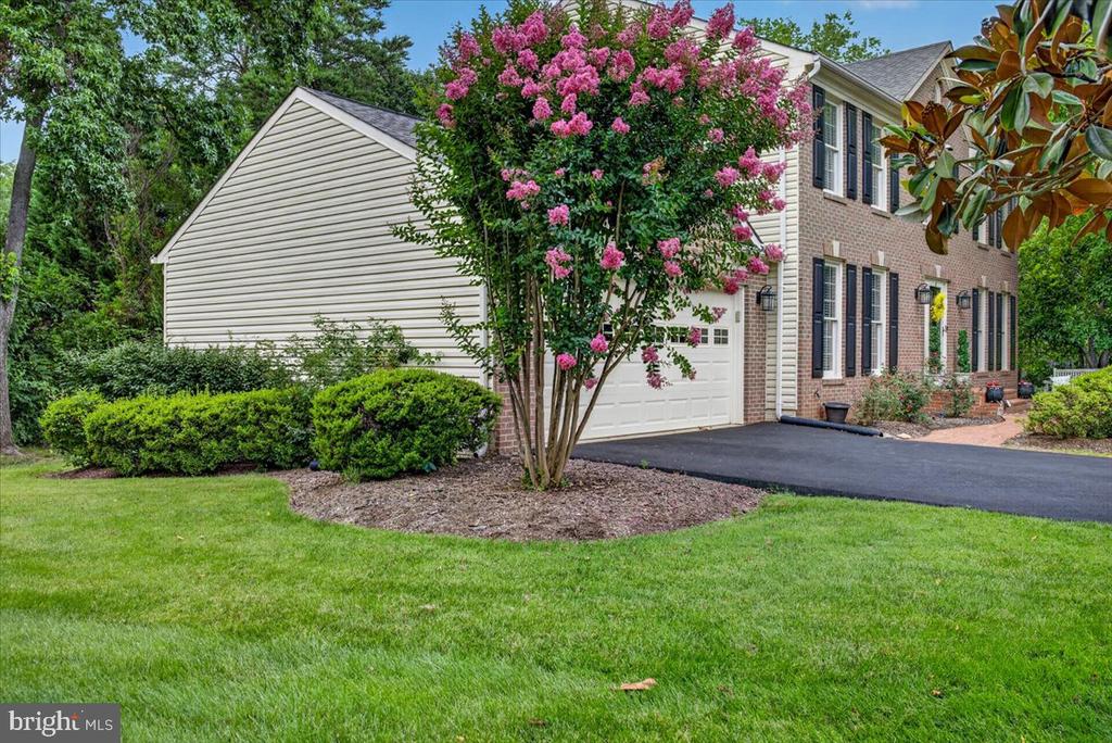 6300 LEE FOREST PATH